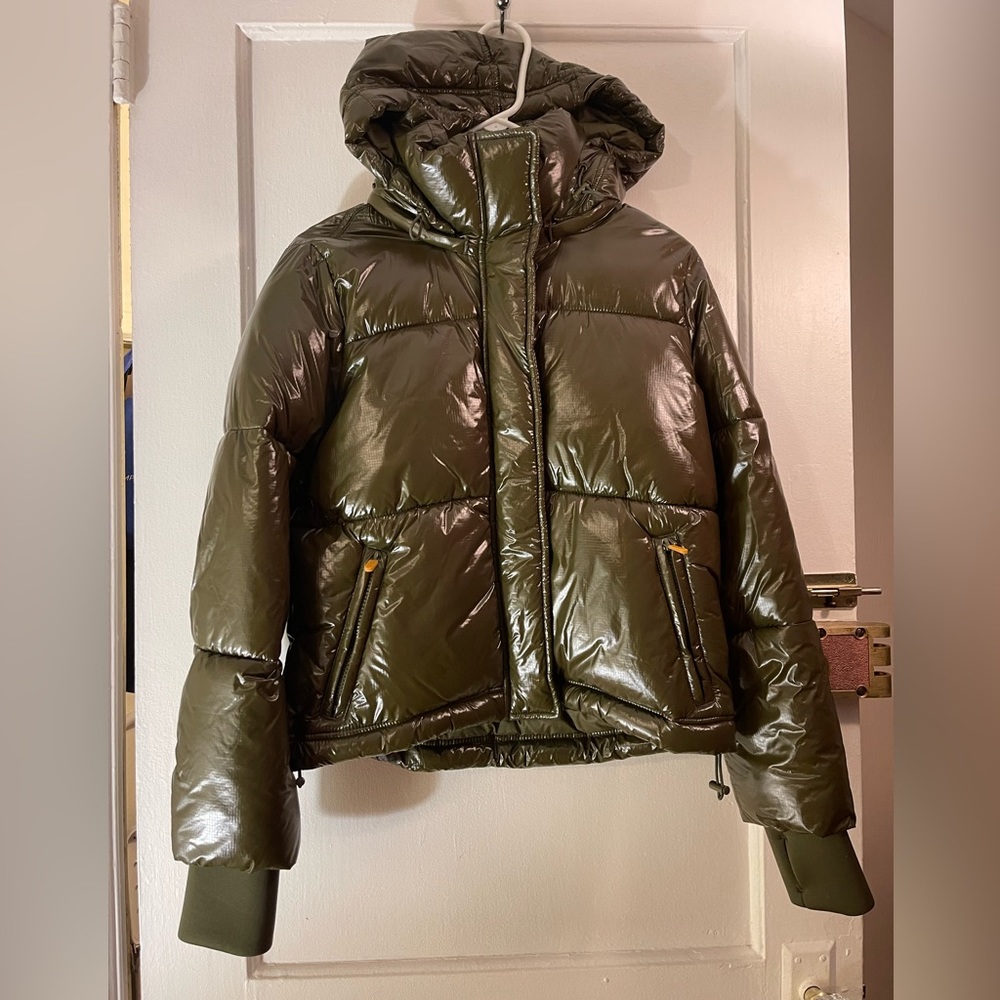 *New* GAP Waist Puffer